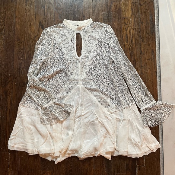 LIKE NEW FREE PEOPLE LACE DRESS TUNIC - Picture 2 of 10